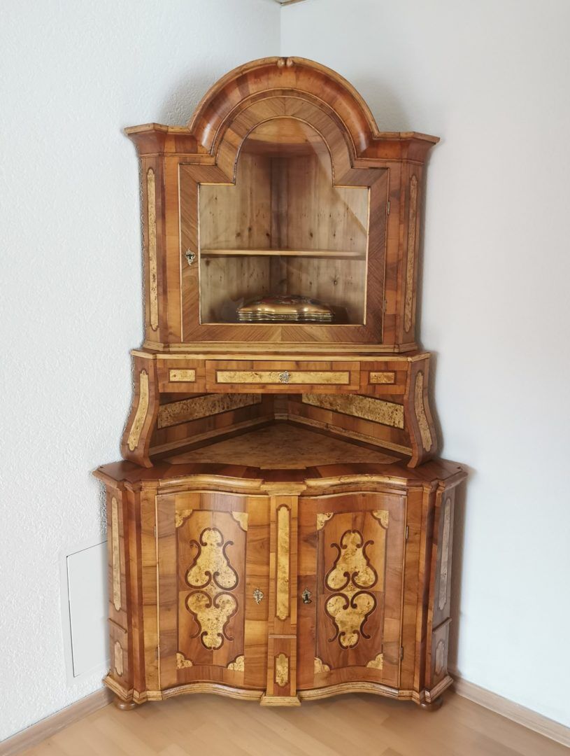 Barock Eckschrank Nussbaum
