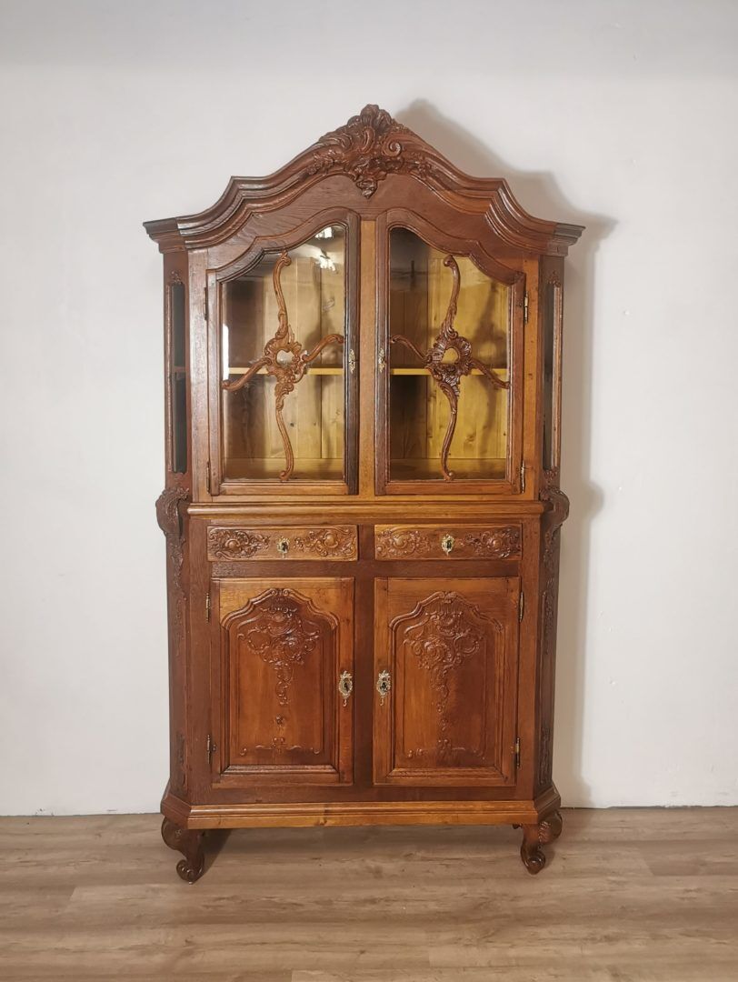Bergische Aufsatz Vitrine Eiche mit Schnitzereien um 1740