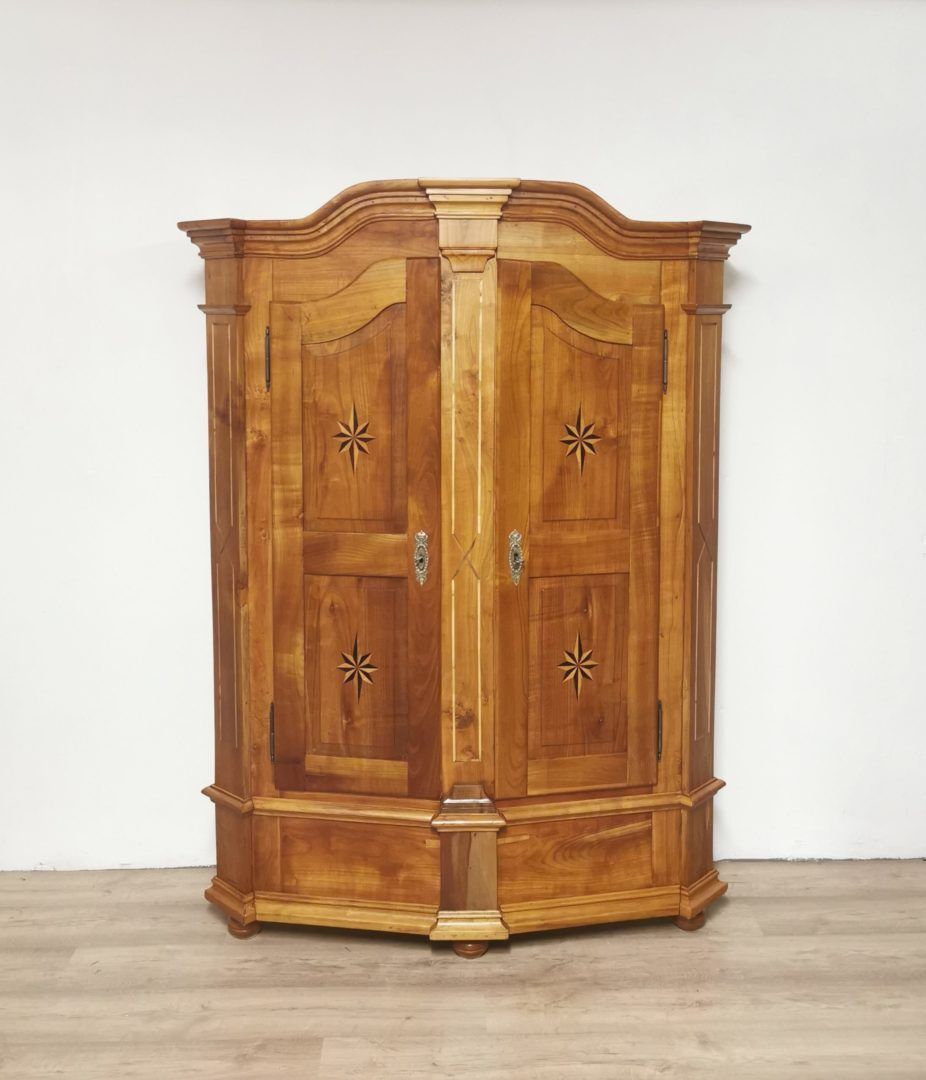 Barock Kirschbaum Schrank mit Sternintarsien